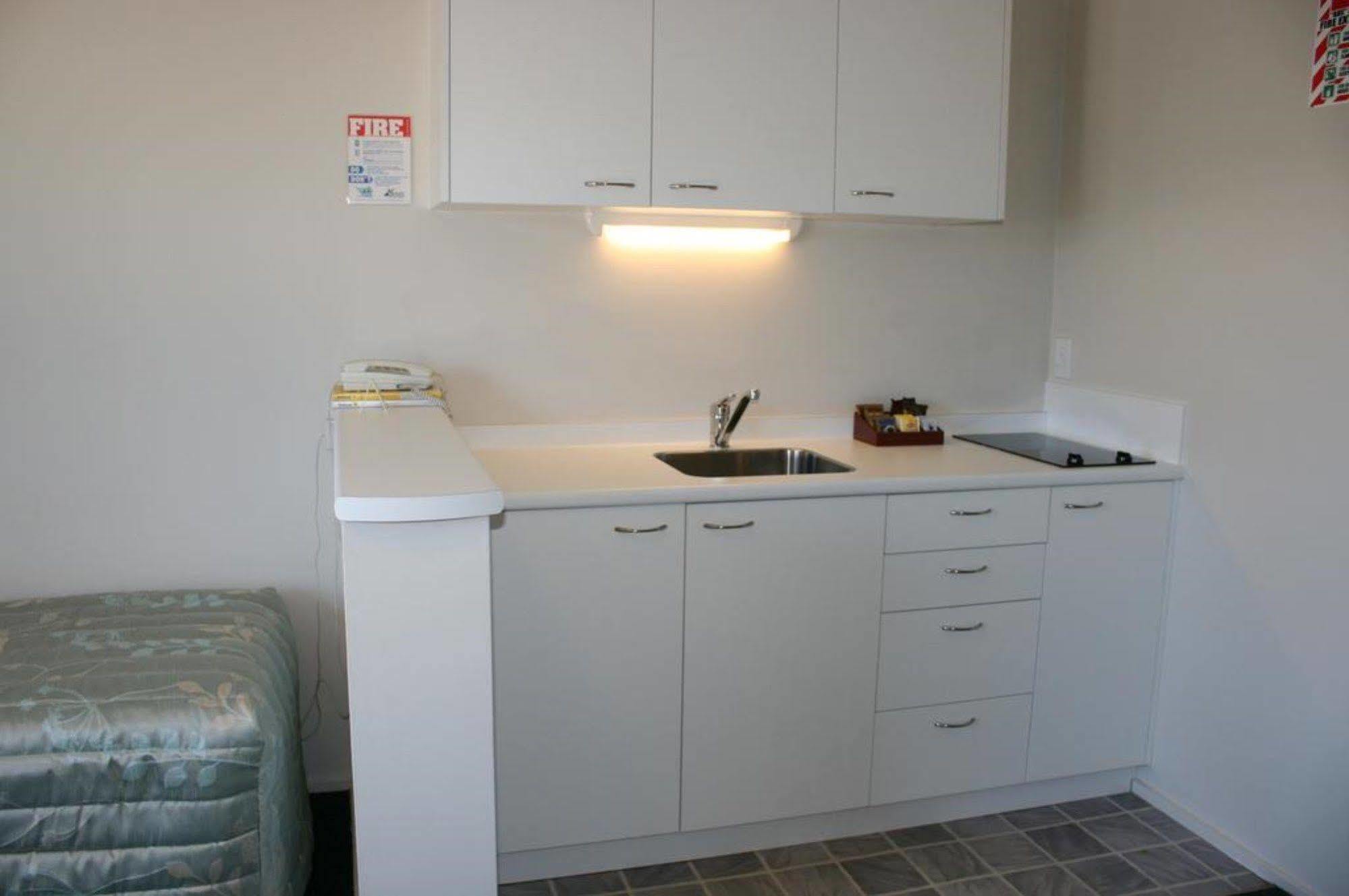 88 Wallace Court Motel Wellington Extérieur photo